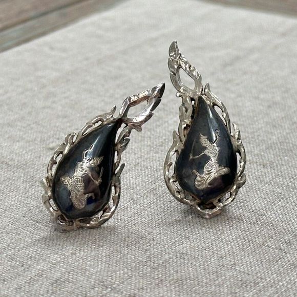 Unbranded Jewelry - Vintage Siam Dancer Sterling Silver Black Niello Enamel Earrings Clip-on 50's